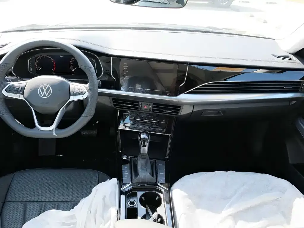 Volkswagen Passat 2026 из CN, фото 10