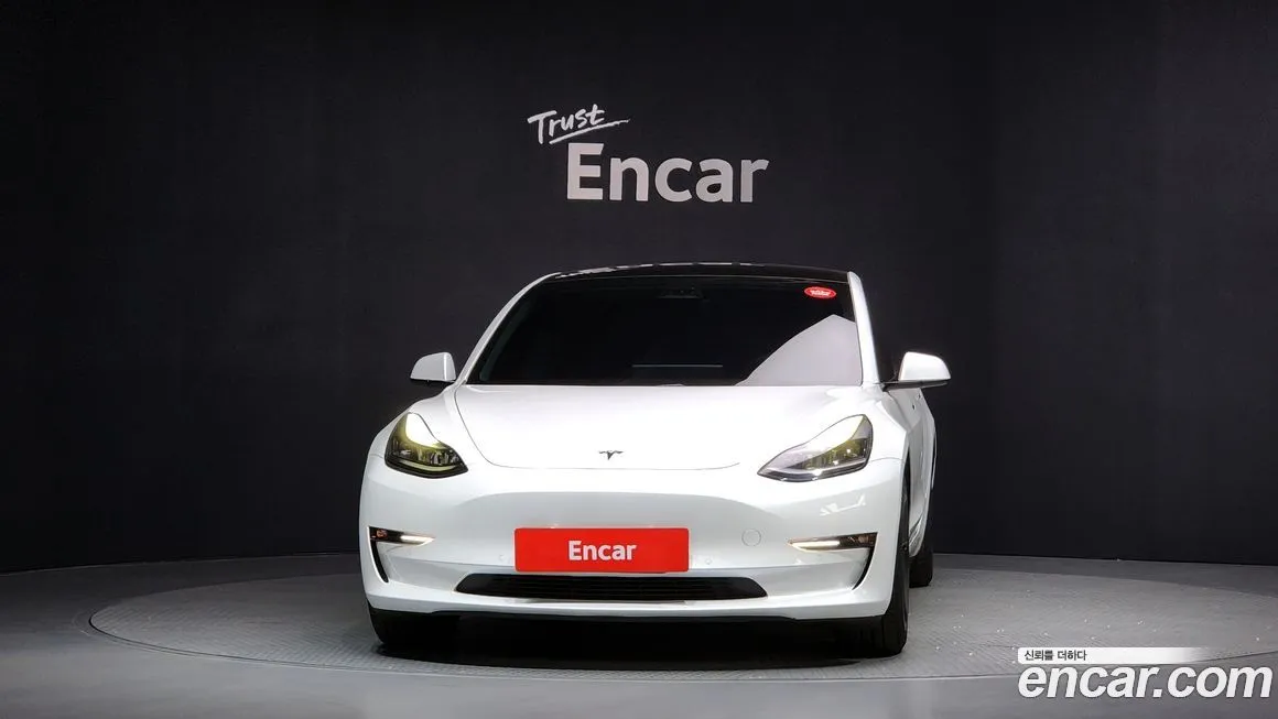 Tesla Model 3 — фото 4