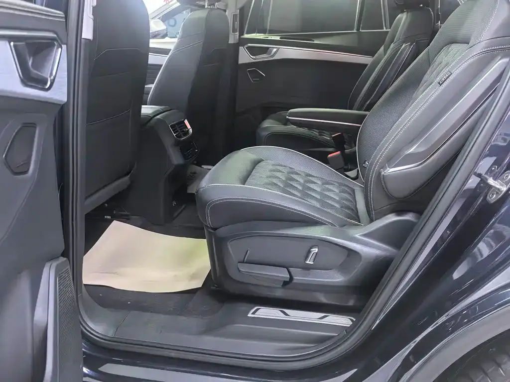 Volkswagen Talagon 2022 из CN, фото 4