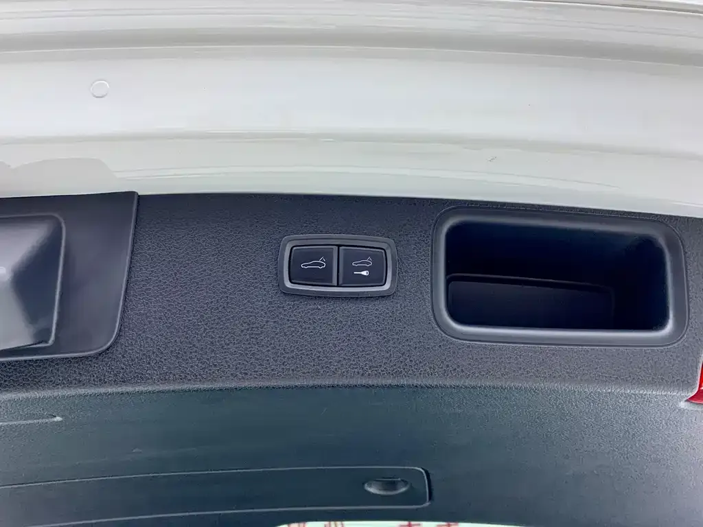Porsche Macan 2025 из CN, фото 7
