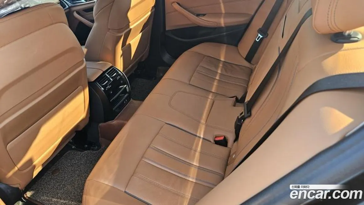 BMW 5-Series — фото 1