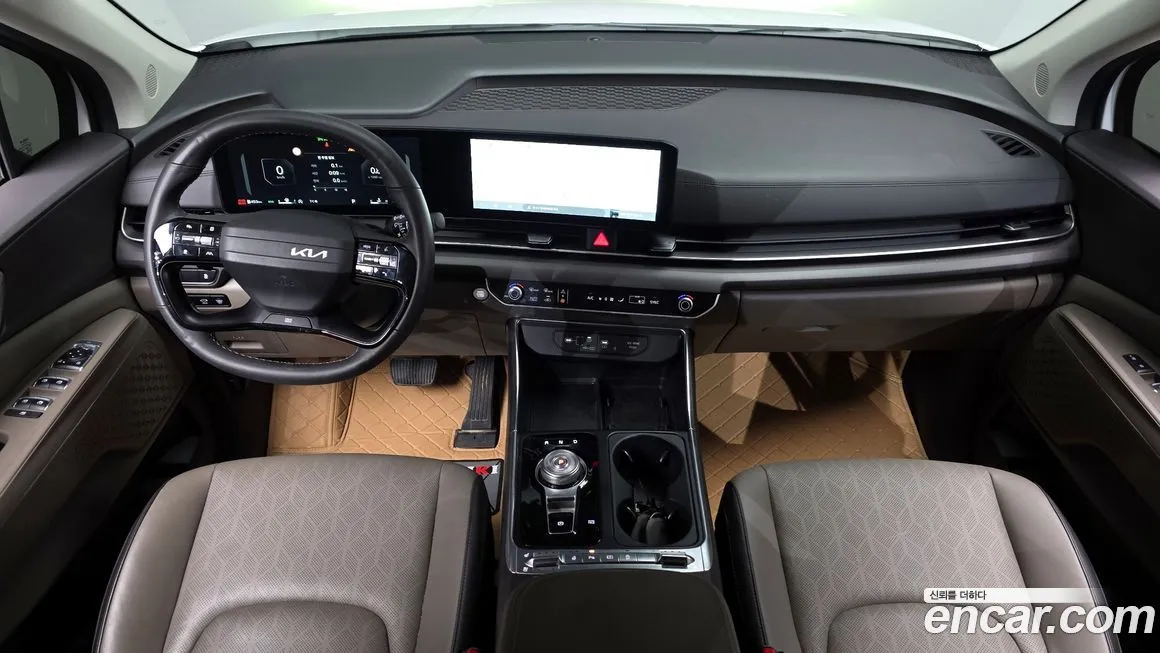 Kia Carnival — фото 10