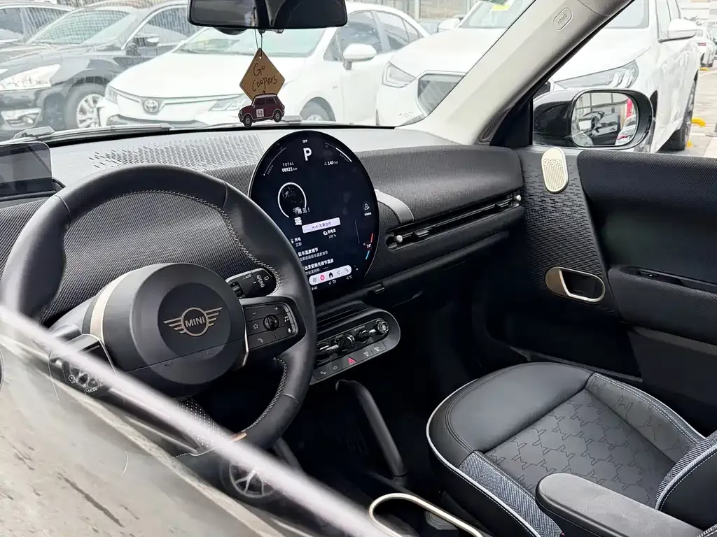 MINI Cooper EV 2024 из CN, фото 3