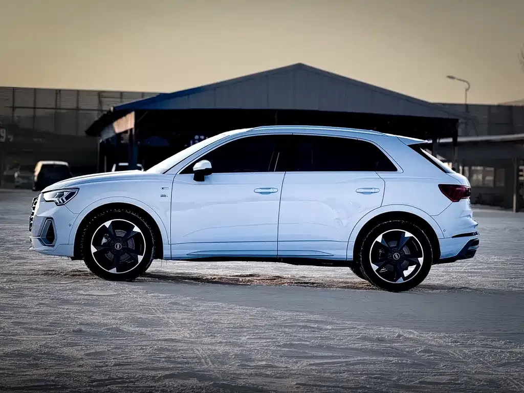 Audi Q3 2022 из CN, фото 10
