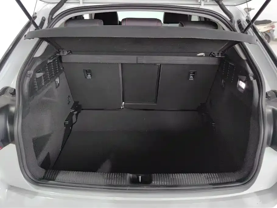 Audi Q2L 2021 из CN, фото 3