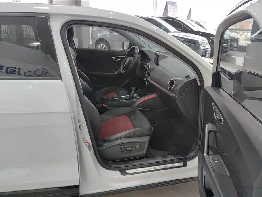Audi Q2L 2021 из CN, фото 5