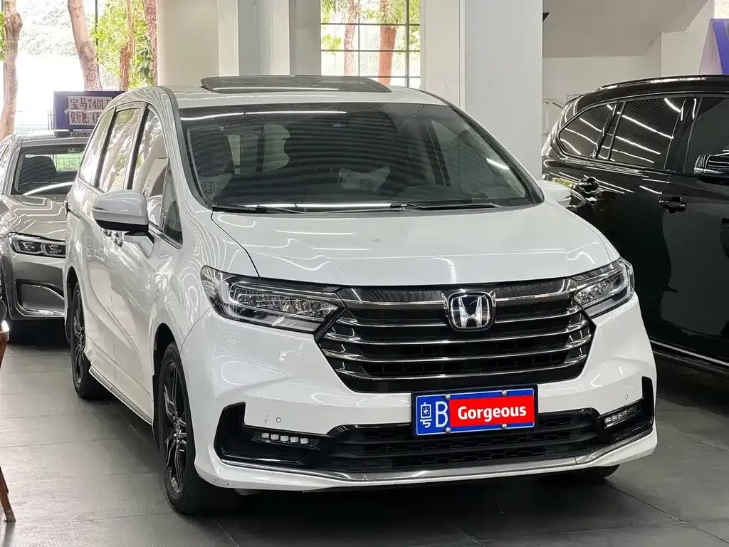 Honda Odyssey — фото 1