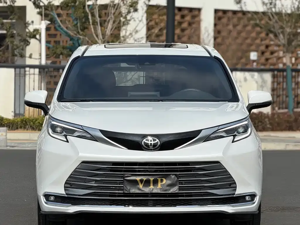 Toyota Sienna 2025 из CN, фото 4