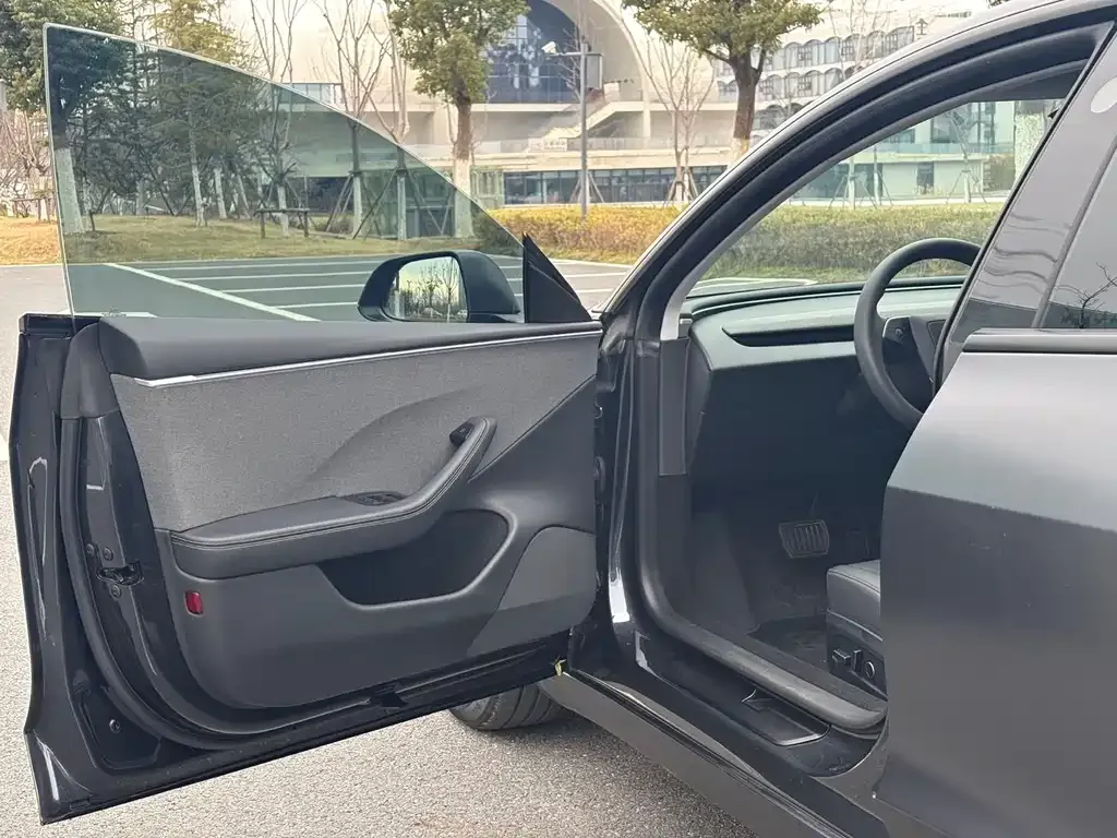 Tesla Model 3 2024 из CN, фото 4