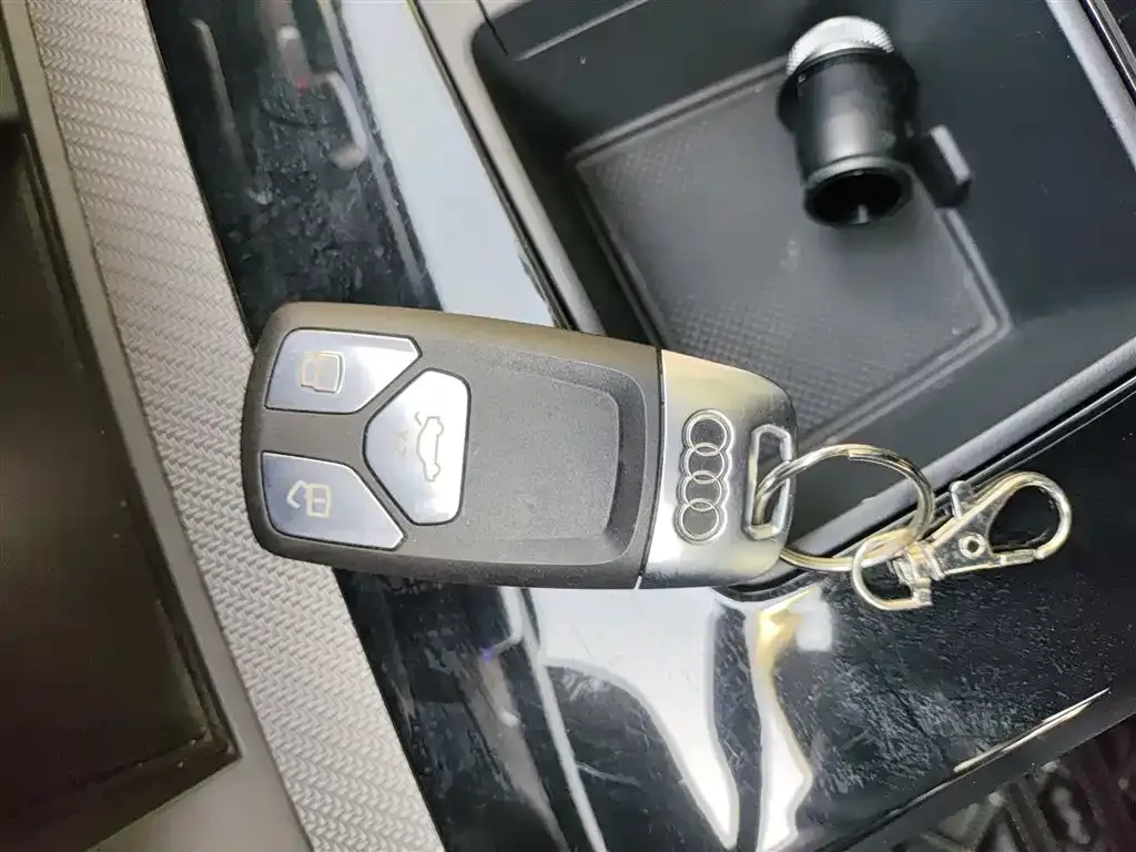 Audi Q5L 2023 из CN, фото 3