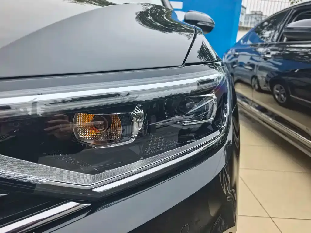 Volkswagen Magotan 2025 из CN, фото 3