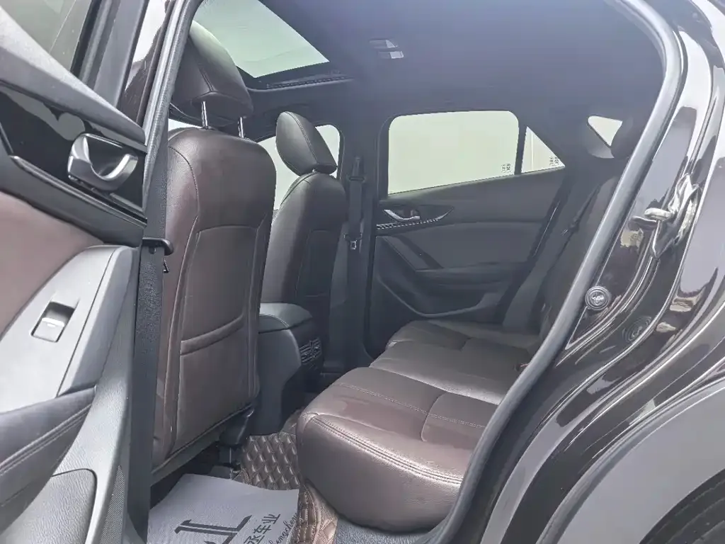 Mazda CX-4 2023 из CN, фото 9