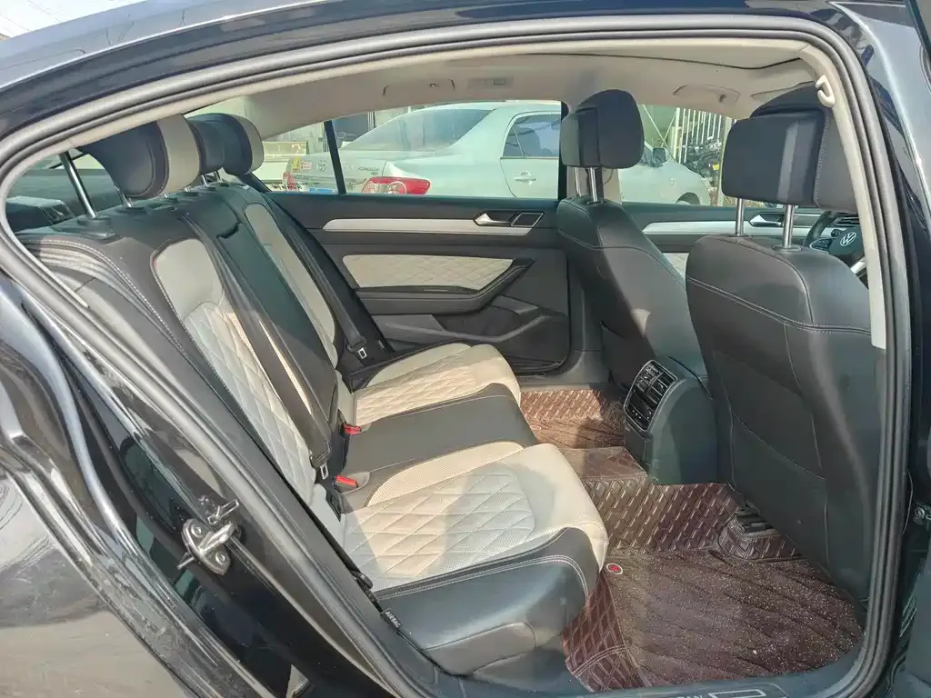 Volkswagen Magotan 2023 из CN, фото 3