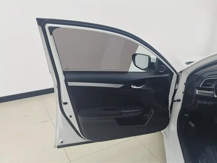 Honda Civic 2021 из CN, фото 2