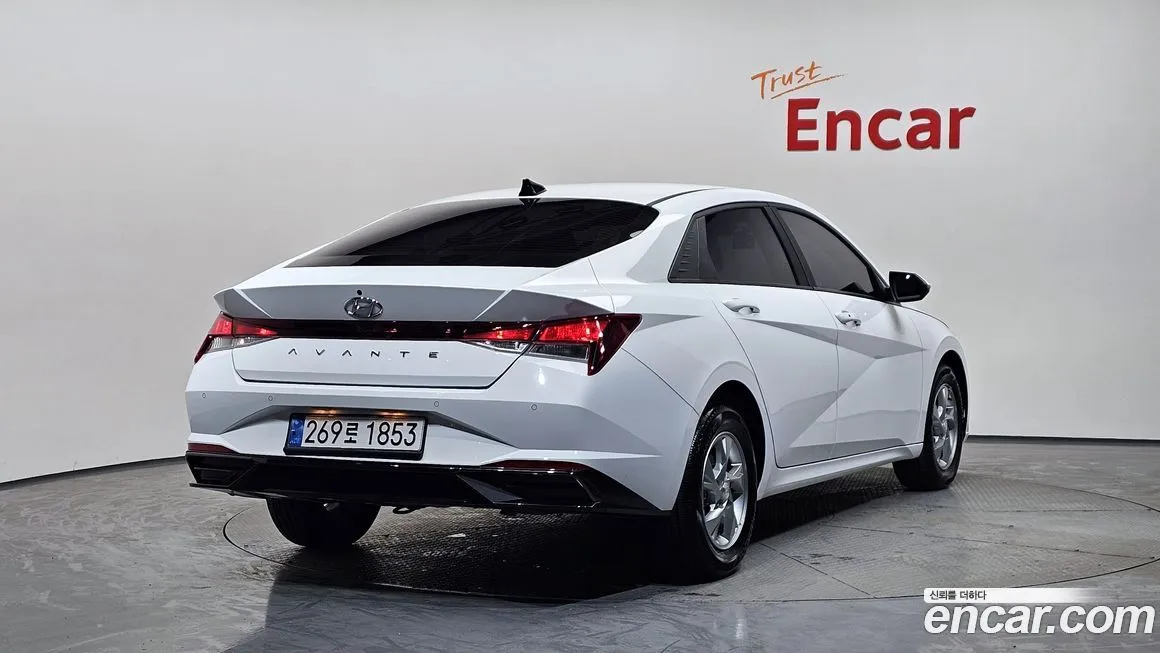 Hyundai AVANTE — фото 8