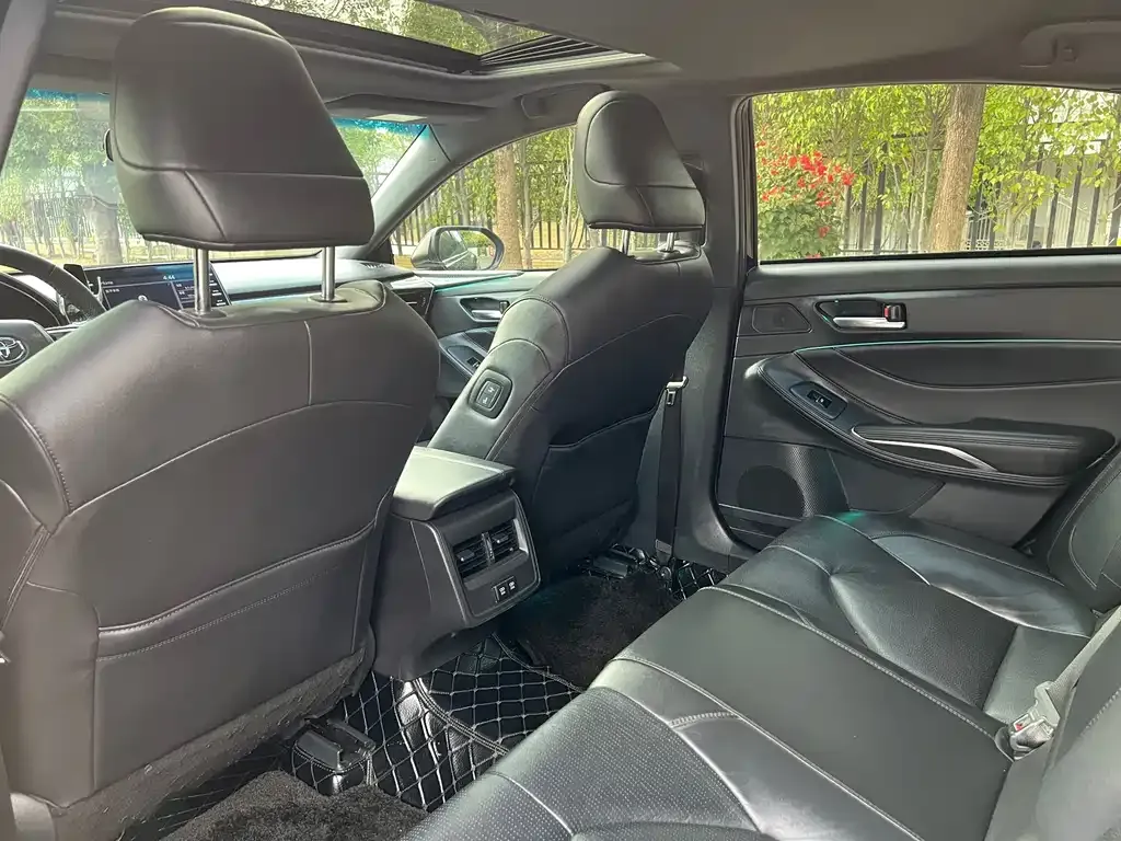 Toyota Avalon 2021 из CN, фото 7