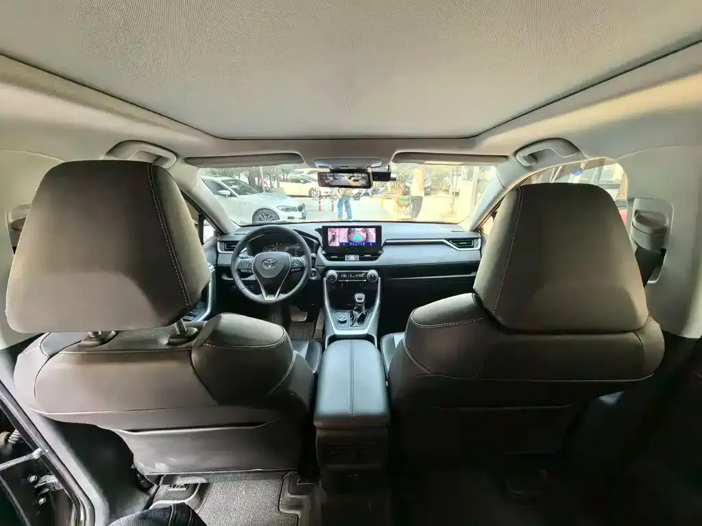 Toyota RAV4 2024 из CN, фото 3