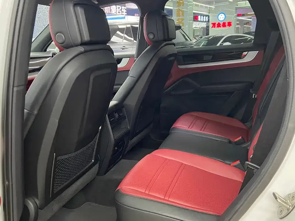 Porsche Cayenne 2025 из CN, фото 8