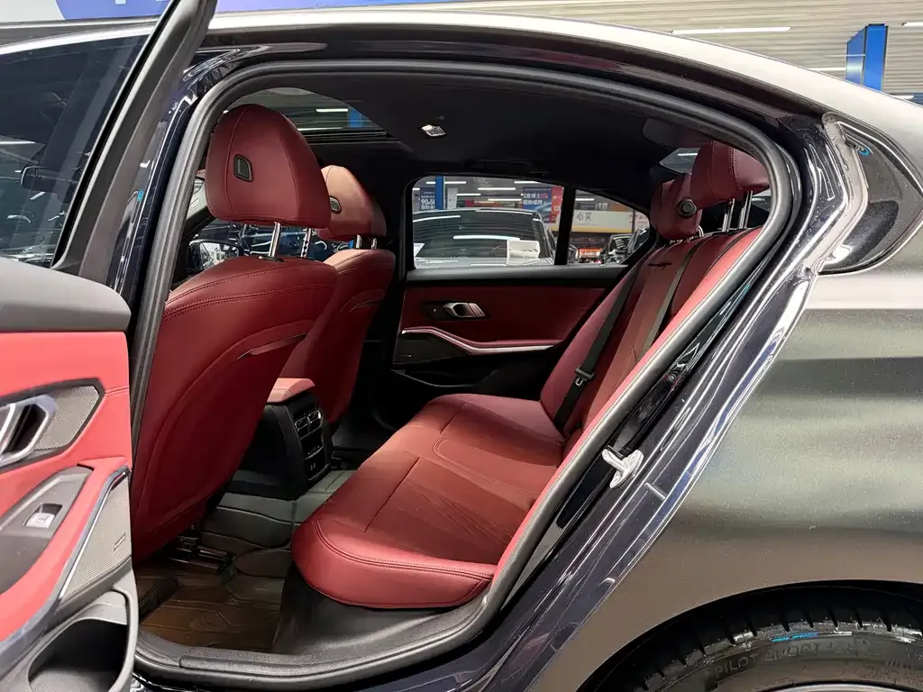 BMW 3 Series 2023 из CN, фото 5