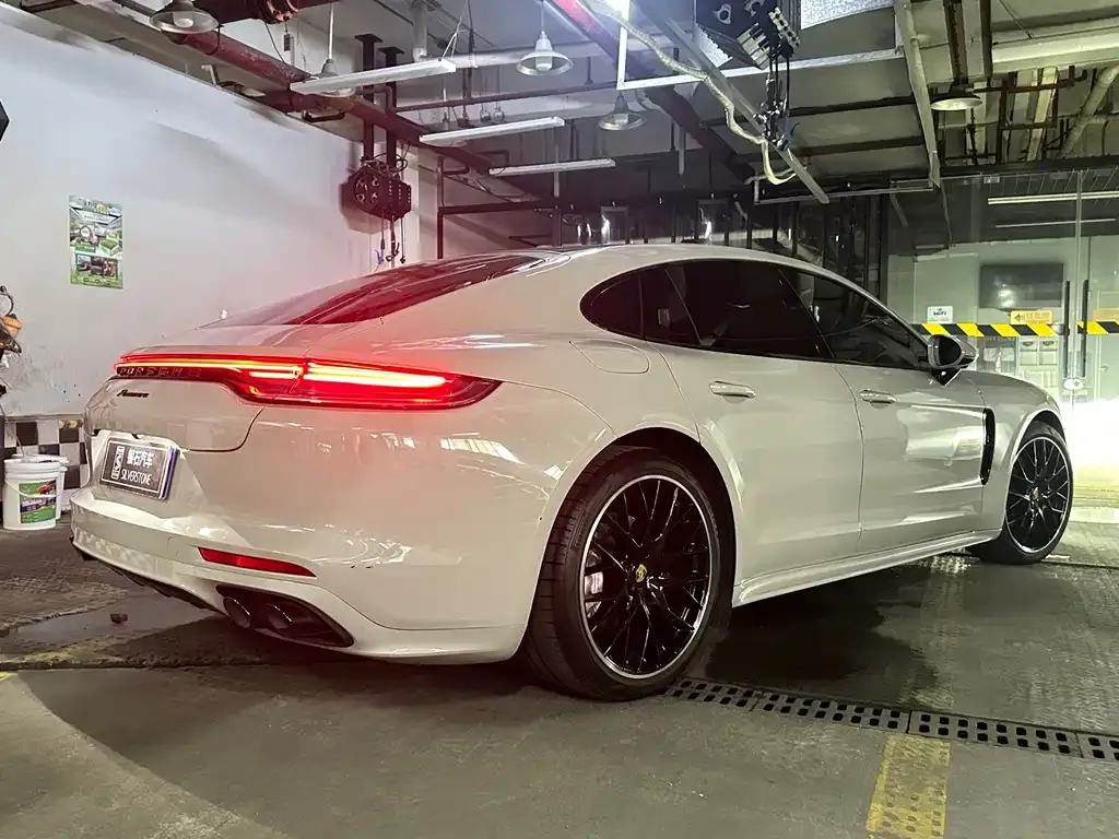 Porsche Panamera 2023 из CN, фото 10