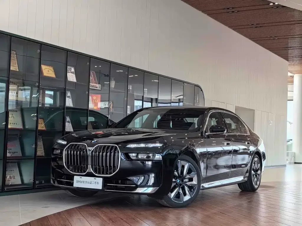 BMW 7 Series 2025 из CN, фото 1