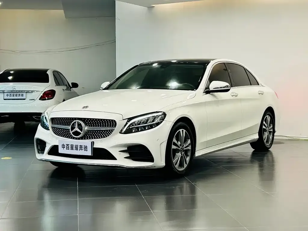Mercedes-Benz C-Class — фото 1