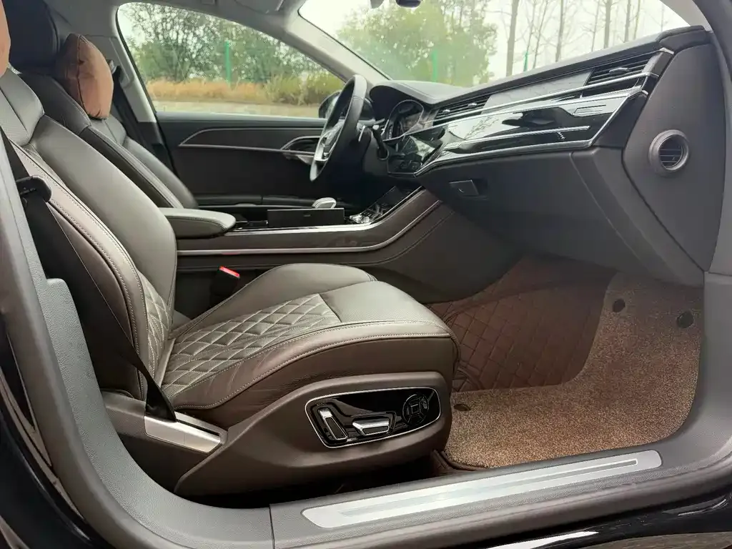 Audi A8 2024 из CN, фото 4