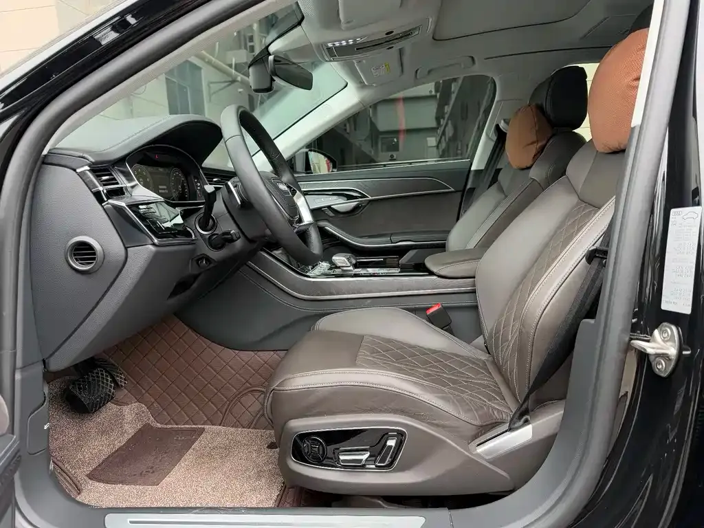 Audi A8 2024 из CN, фото 3