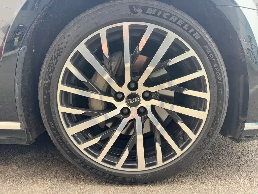 Audi A8 2024 из CN, фото 10