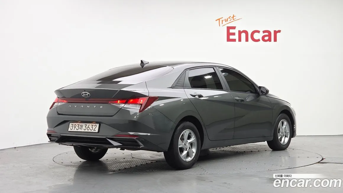 Hyundai AVANTE — фото 3