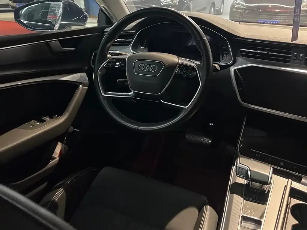 Audi A7L — фото 5