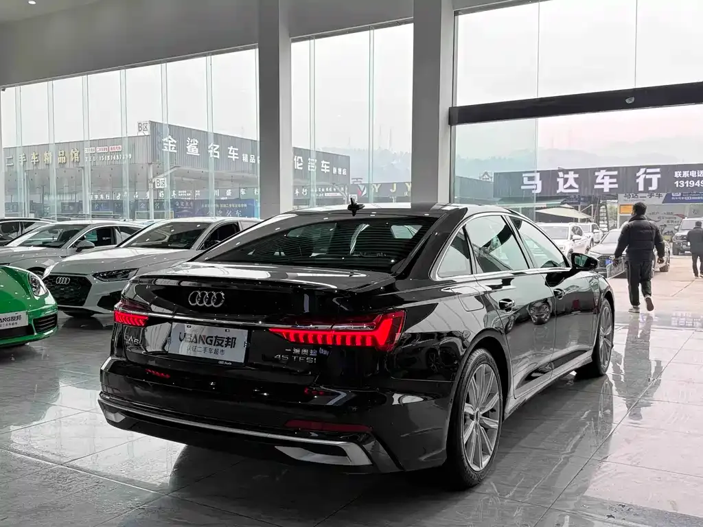 Audi A6L 2024 из CN, фото 5