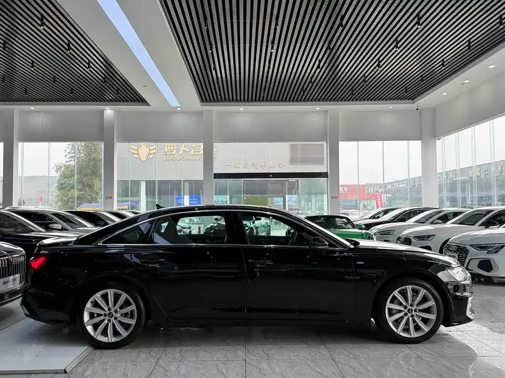 Audi A6L 2024 из CN, фото 7