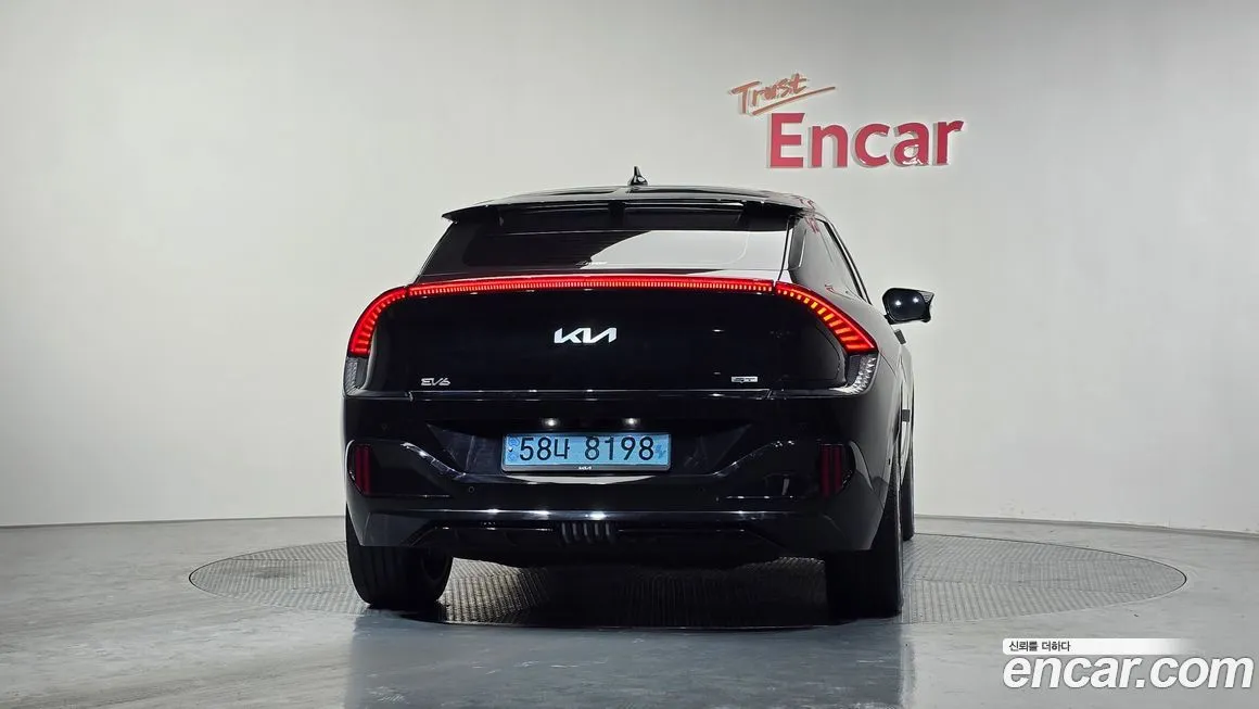 Kia EV6 2023 из KR, фото 4