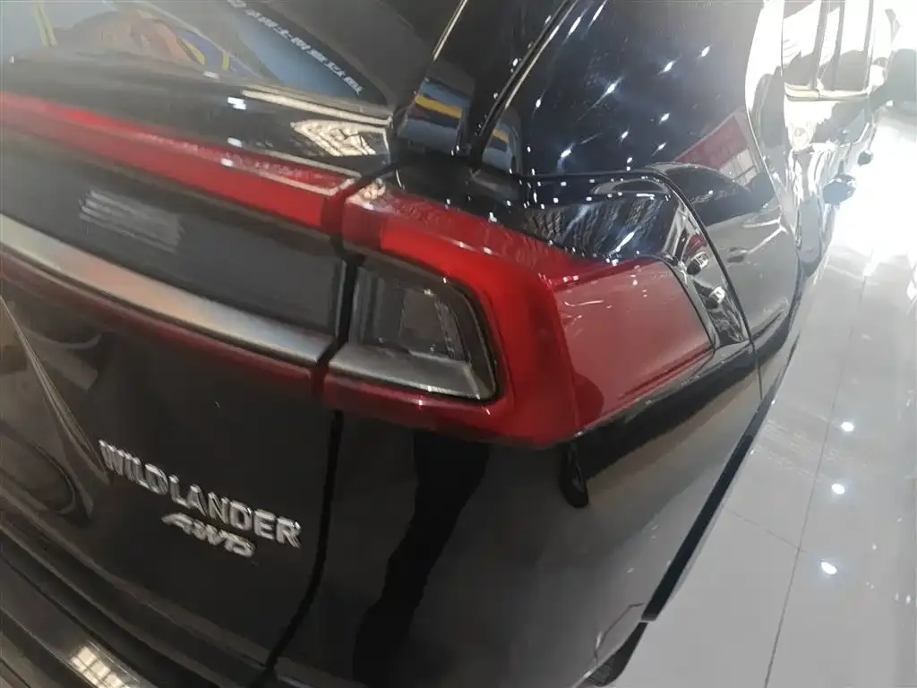 Toyota Wildlander 2024 из CN, фото 8