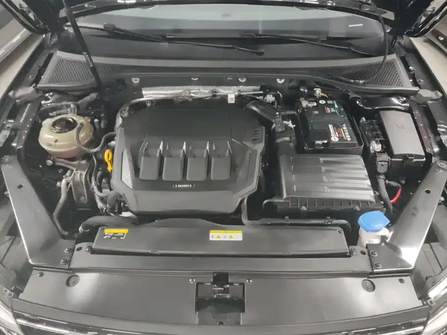 Volkswagen Magotan 2022 из CN, фото 8