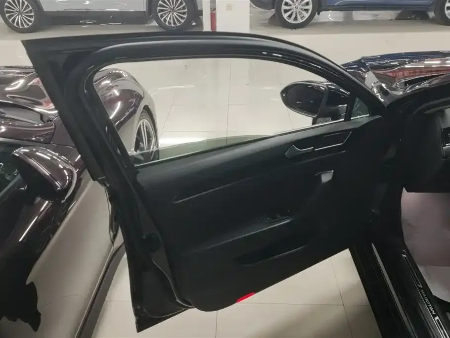 Volkswagen Magotan 2022 из CN, фото 3