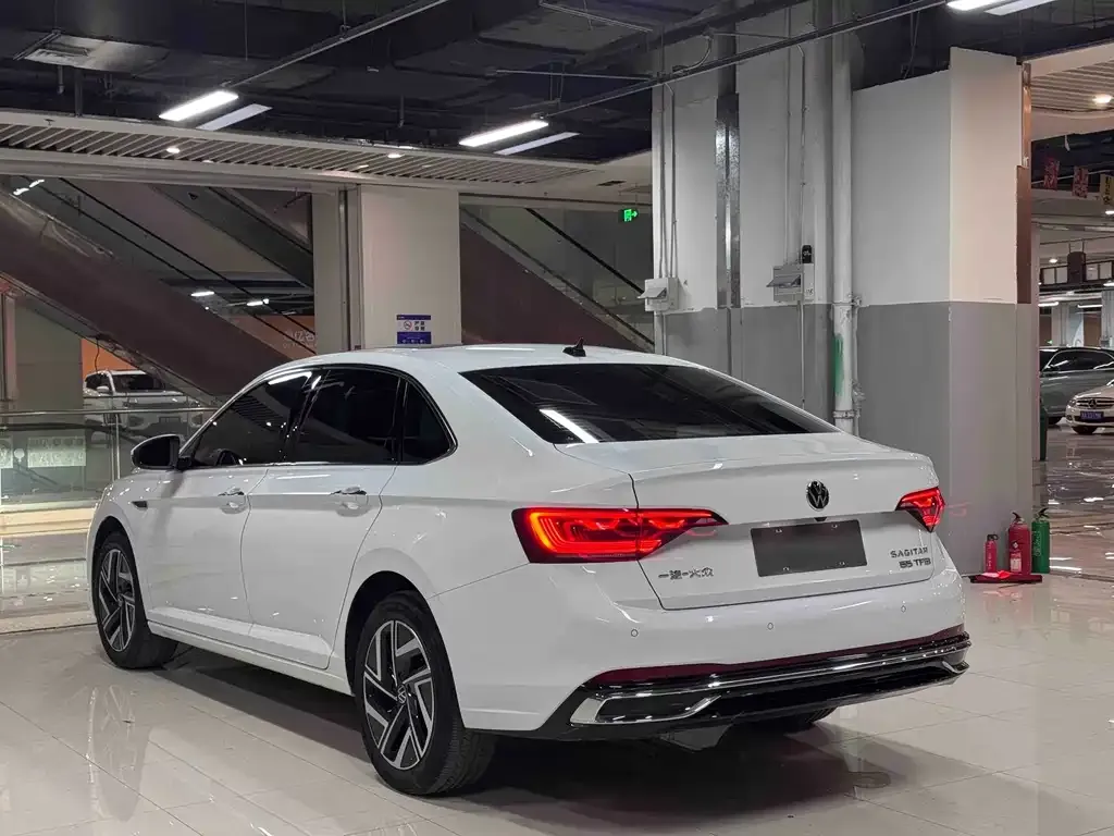 Volkswagen Sagitar 2023 из CN, фото 6