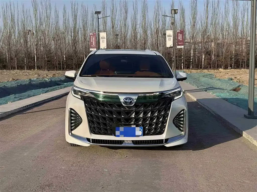 Toyota Sienna 2023 из CN, фото 7