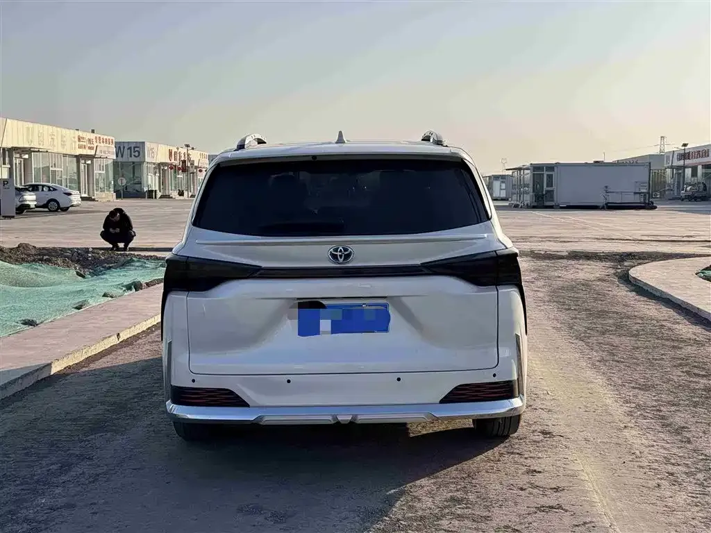 Toyota Sienna 2023 из CN, фото 9