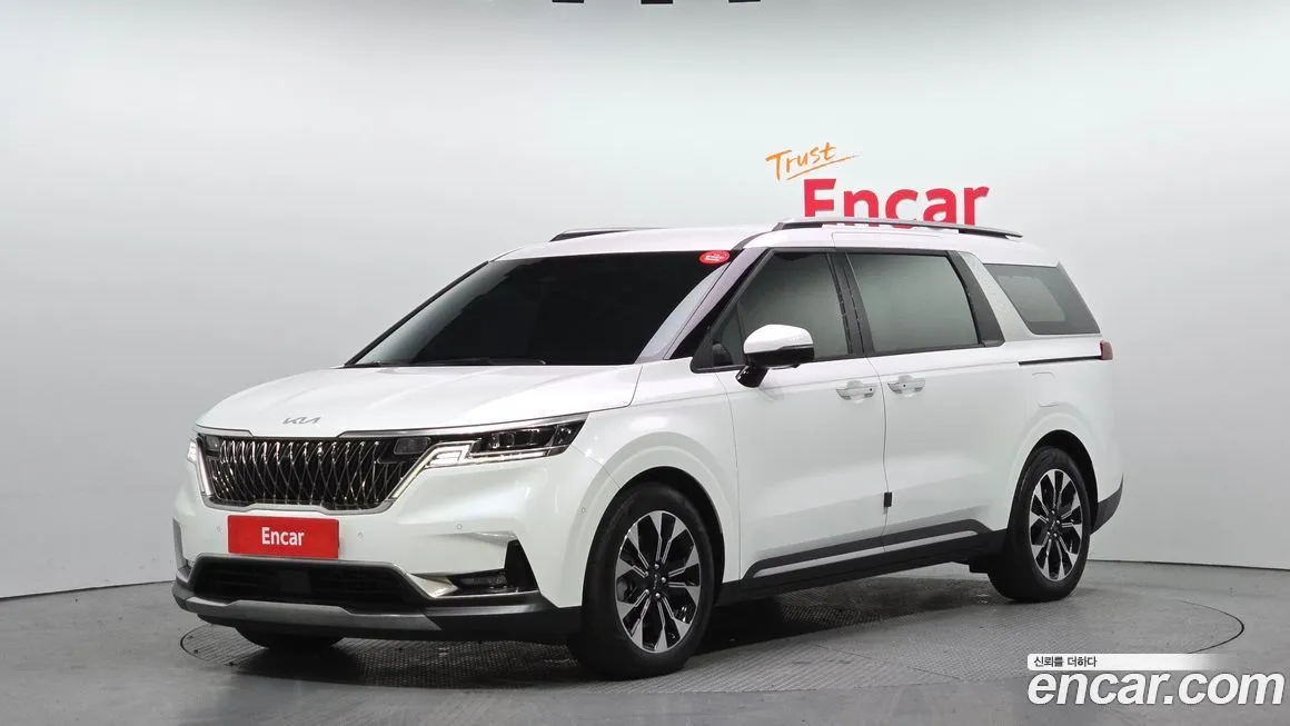 Kia Carnival — фото 1