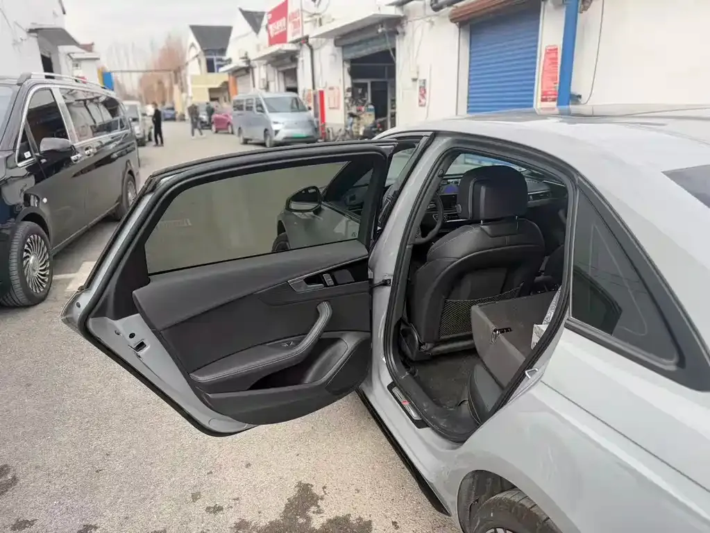 Audi A4L 2025 из CN, фото 6