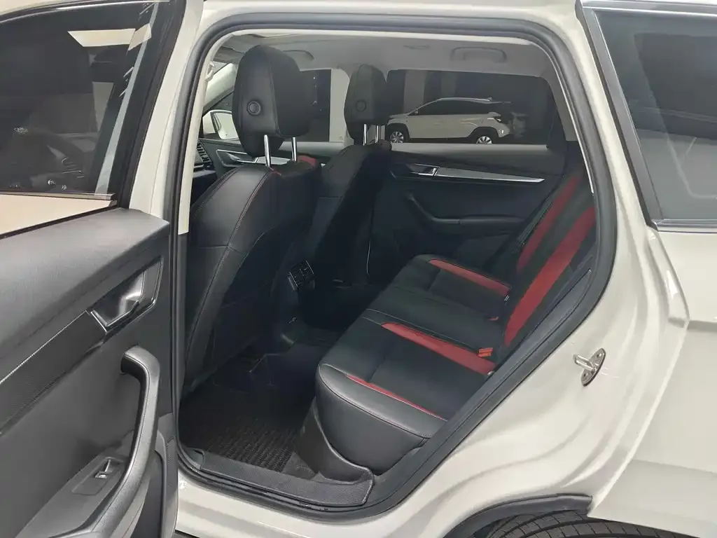 Skoda Karoq 2022 из CN, фото 9