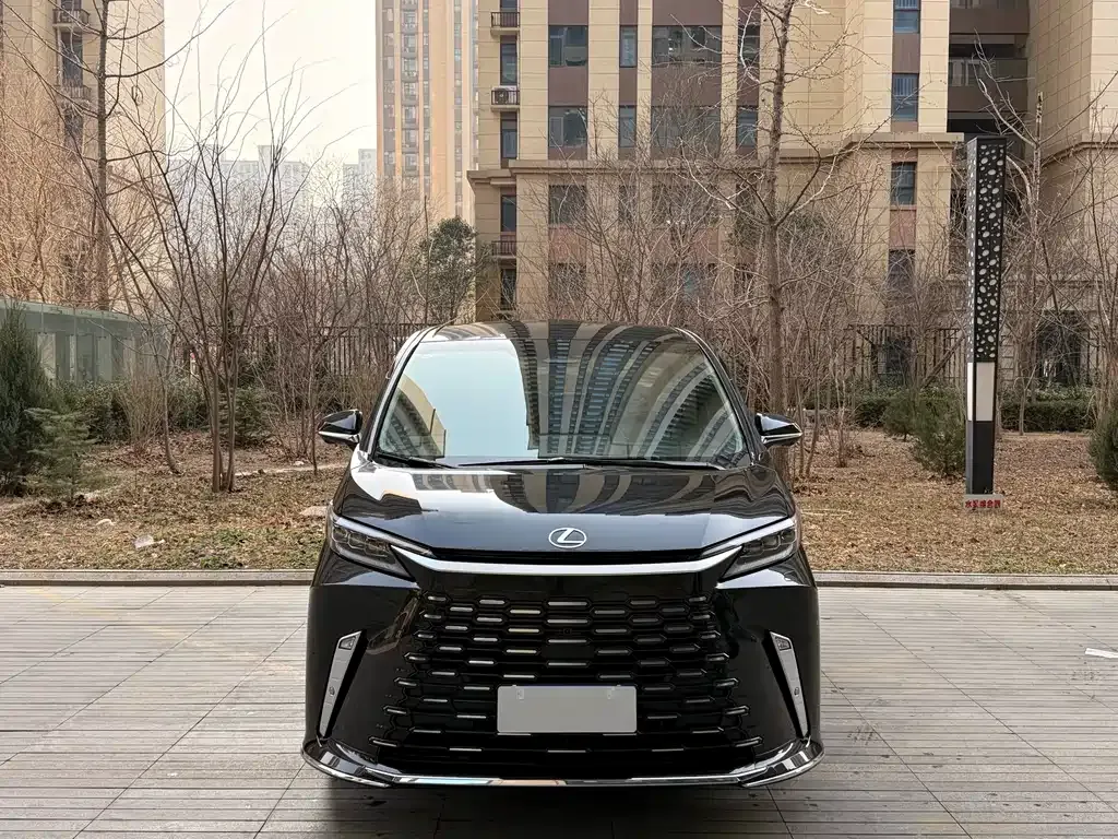 Lexus LM 2024 из CN, фото 2