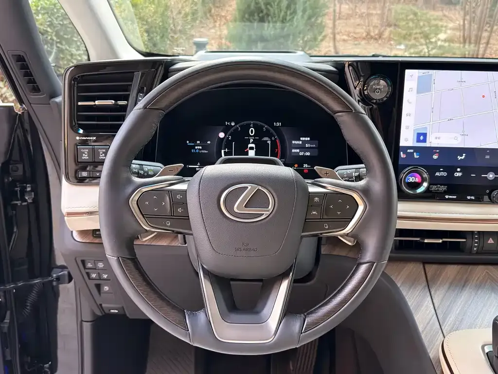 Lexus LM 2024 из CN, фото 3