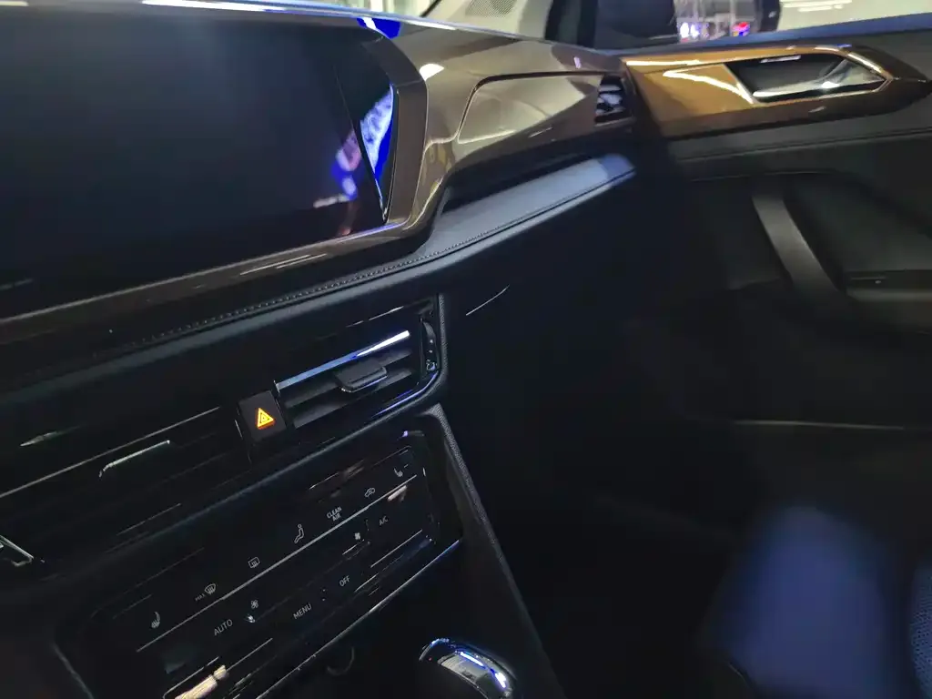Volkswagen Tharu 2022 из CN, фото 2