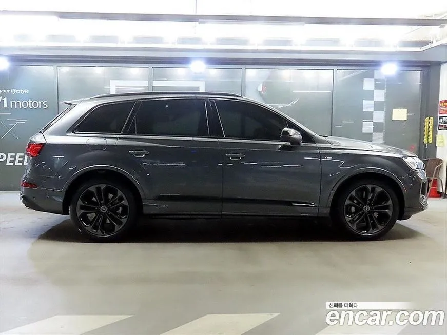 Audi Q7 2026 из KR, фото 3