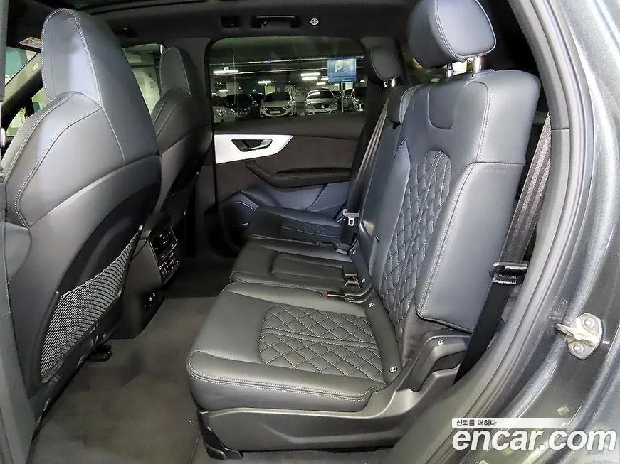 Audi Q7 2026 из KR, фото 6