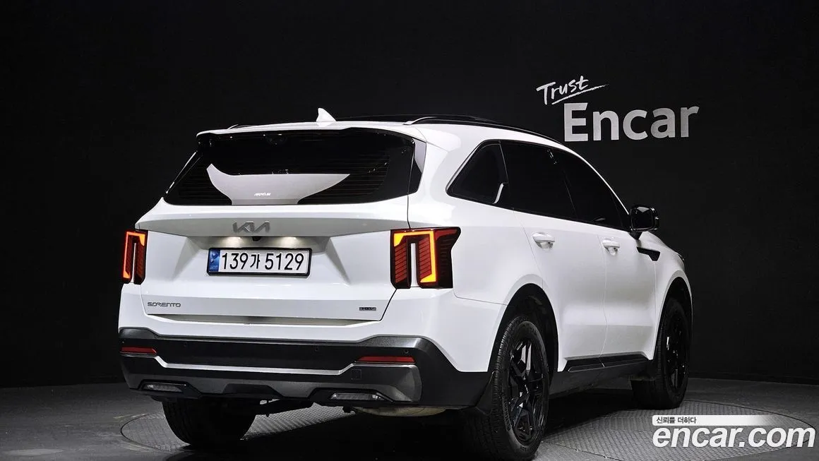 Kia Sorento — фото 10