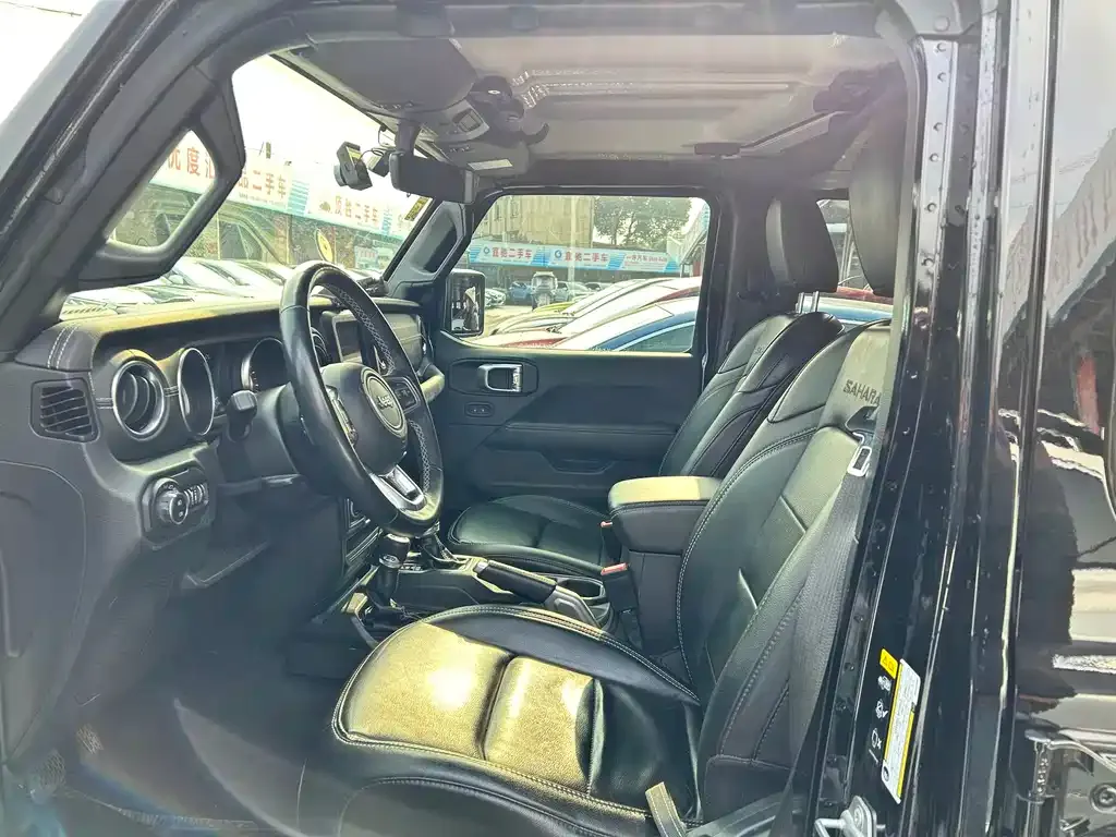 Jeep Wrangler 2021 из CN, фото 9